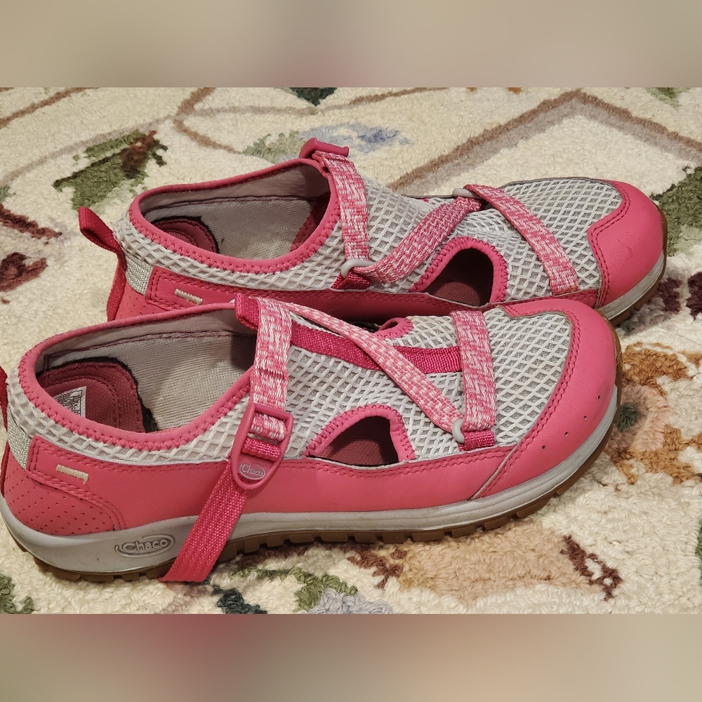 Girls' Size 6 Pink Chaco Odyssey Water/Play Shoes Sandals